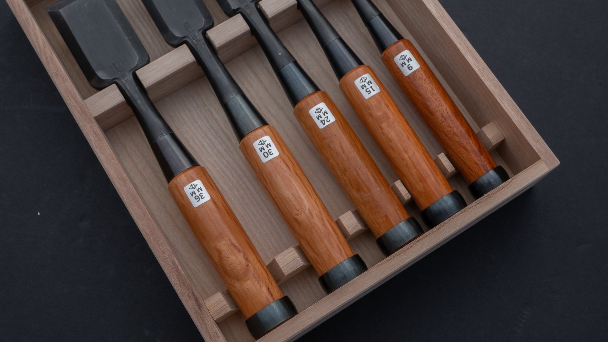 Morihei Yoshitomo Chisel 5 Set (with Kiri Box) | HITOHIRA