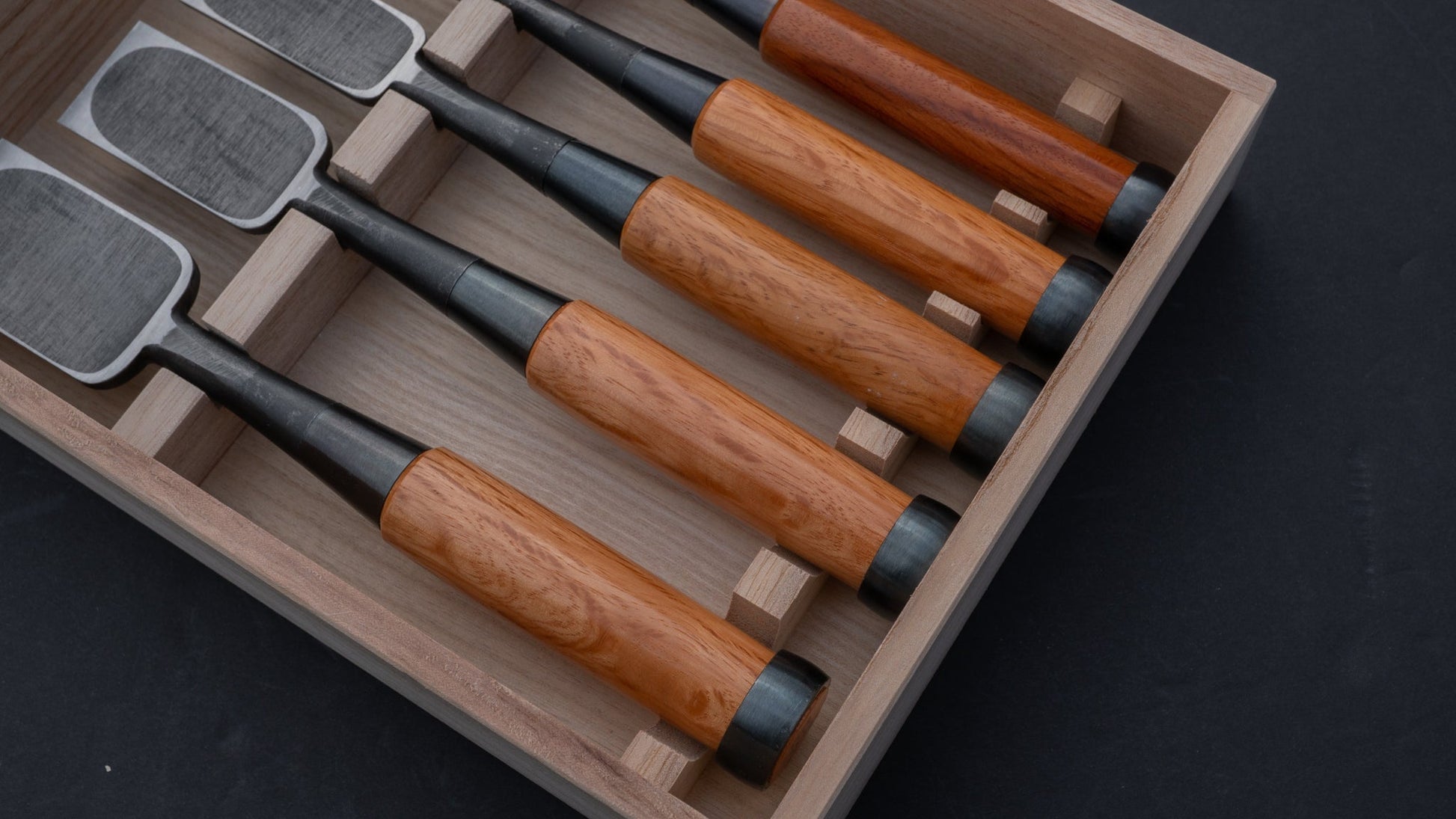 Morihei Yoshitomo Chisel 5 Set (with Kiri Box) | HITOHIRA