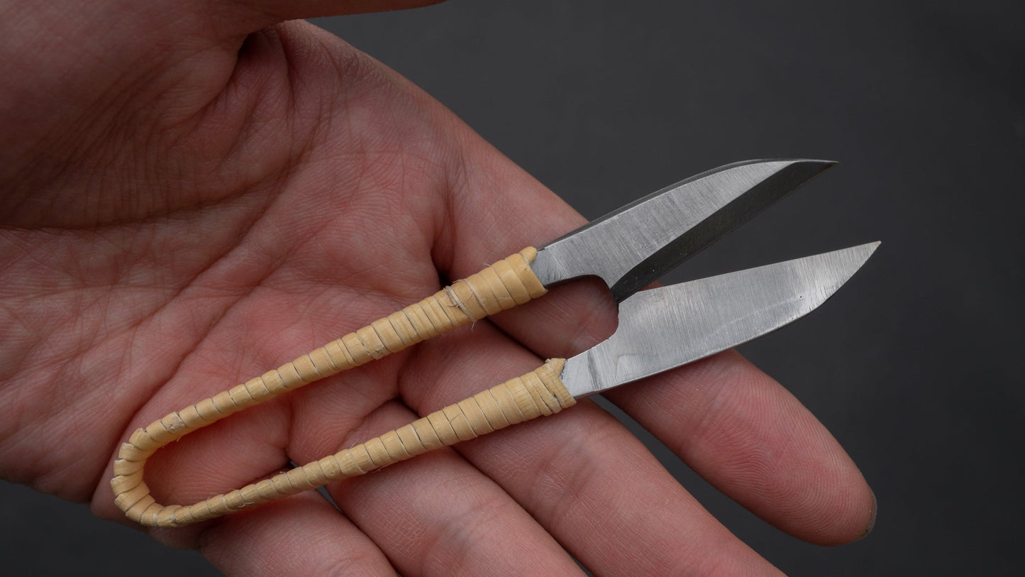 Morihei Kisaku Nigiri Thread Shears 105mm (Rattan Handle with Kiri Box) - HITOHIRA