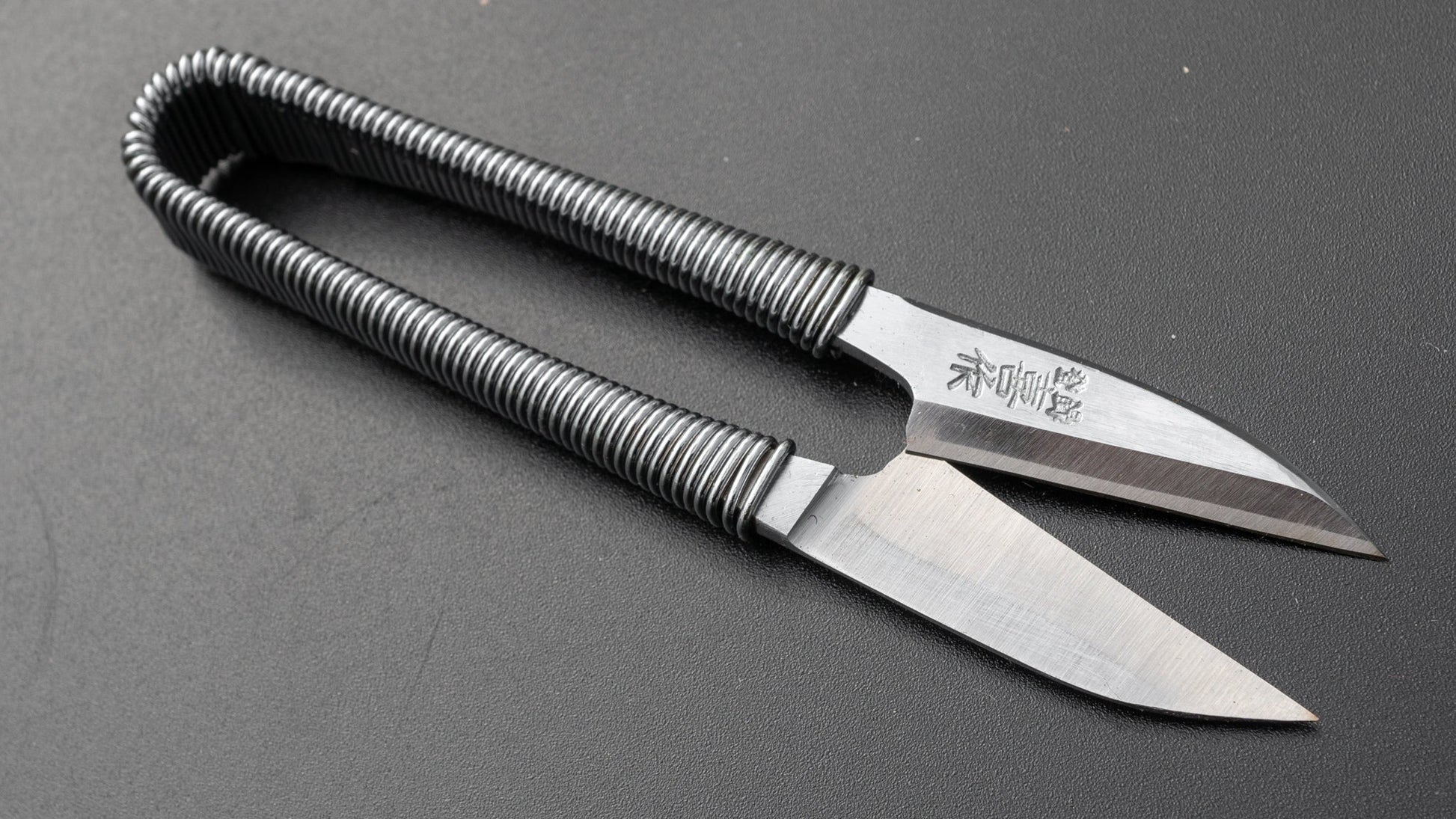 Morihei Kisaku Nigiri Thread Shears 105mm (String Handle with Kiri Box) | HITOHIRA