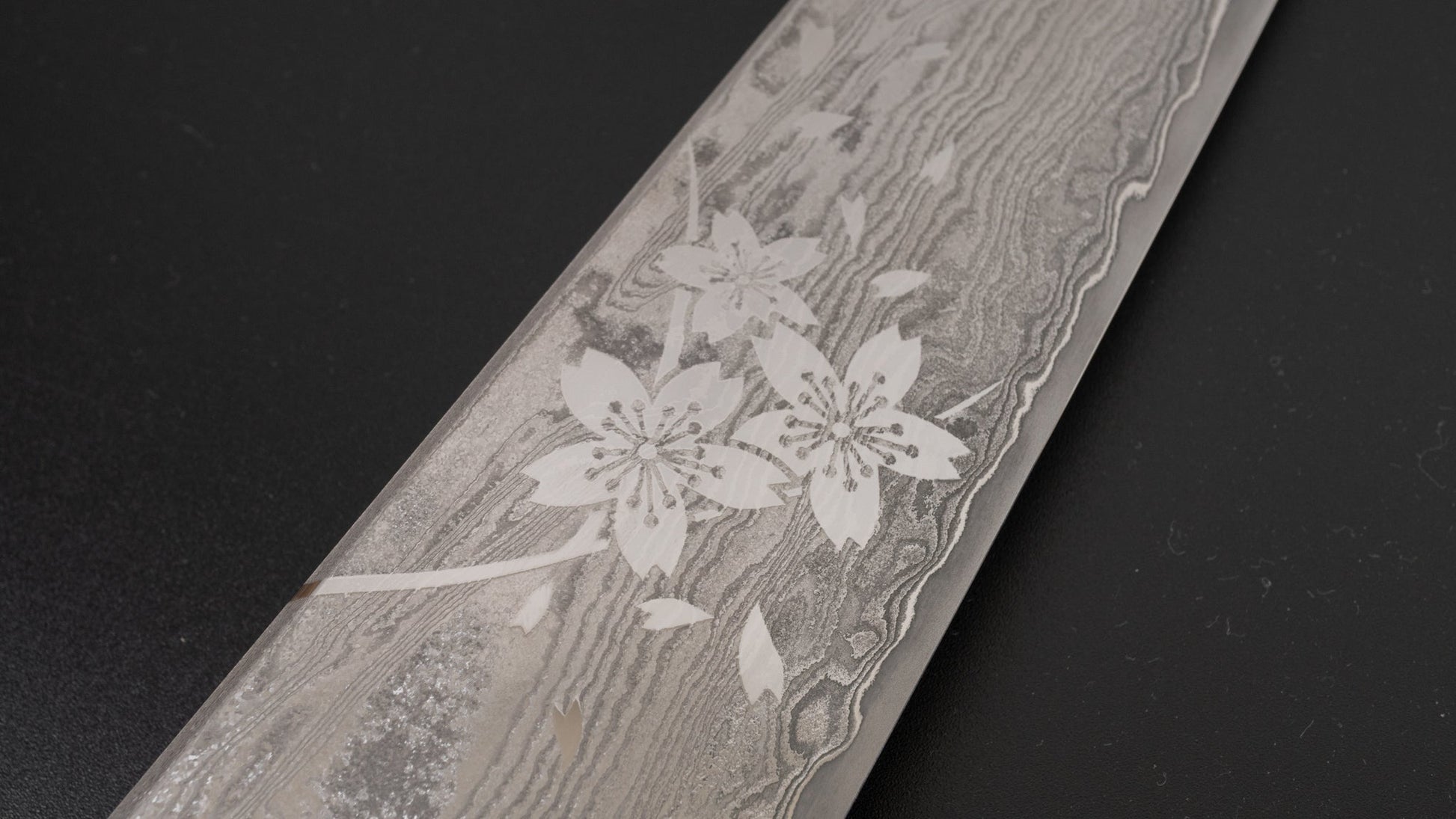 Hitohira Uki Sakura Damascus Kiritsuke Gyuto 240mm Sakura Handle (Kambei Sharpening/ Saya) | HITOHIRA