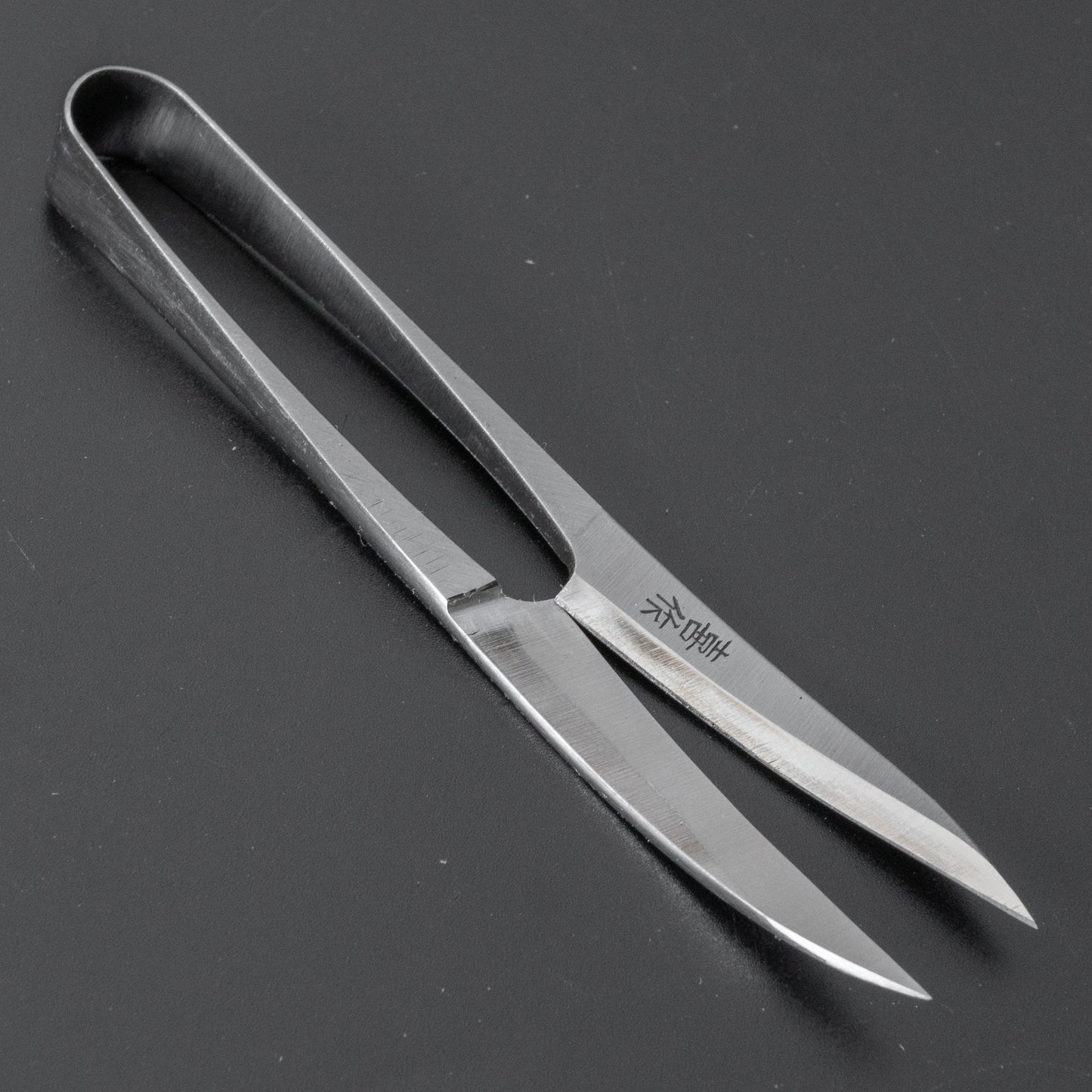 Morihei Kikuyu Nigiri Thread Shears 105mm (Nallow Curved) - HITOHIRA